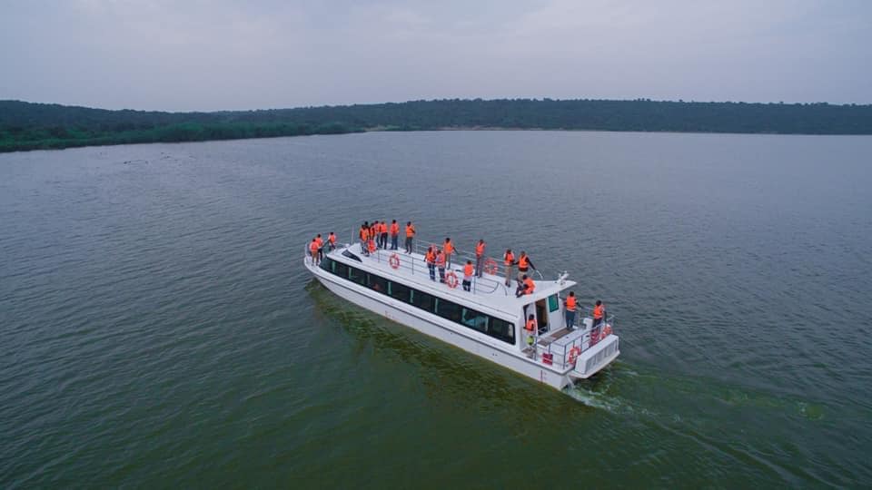 kazinga boat